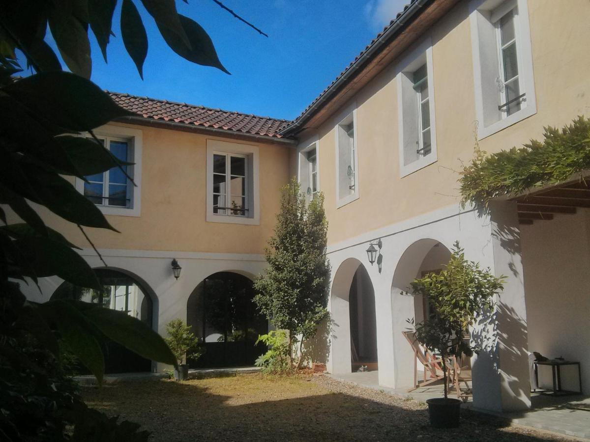 Bed and Breakfast De L'Autre Cote Garlin Zewnętrze zdjęcie